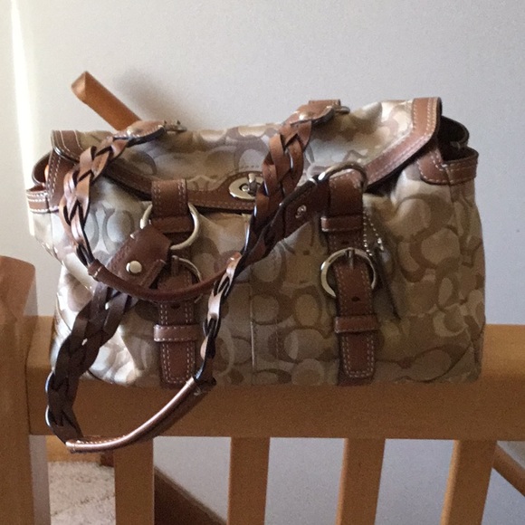 Coach Handbag - Picture 3 of 8